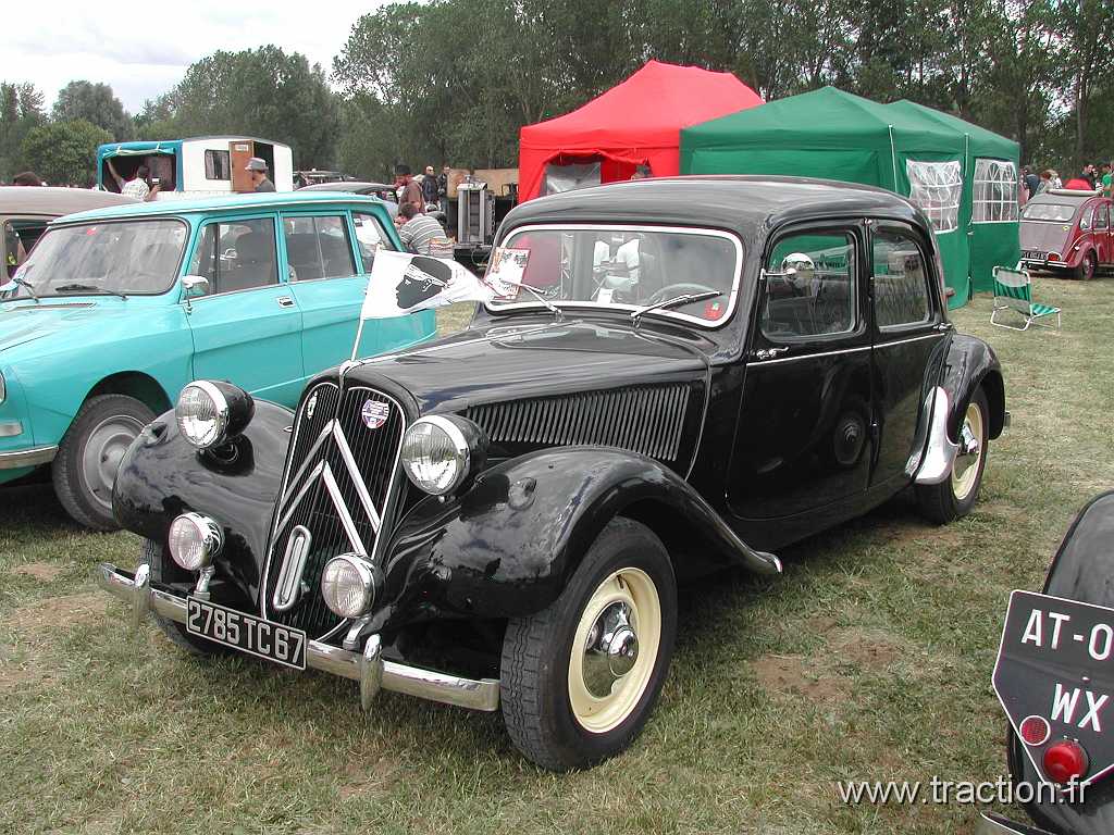 2014_Madine (103).JPG - 29ème Retro Meus'Auto au Lac de Madine, Citroen Traction 11B